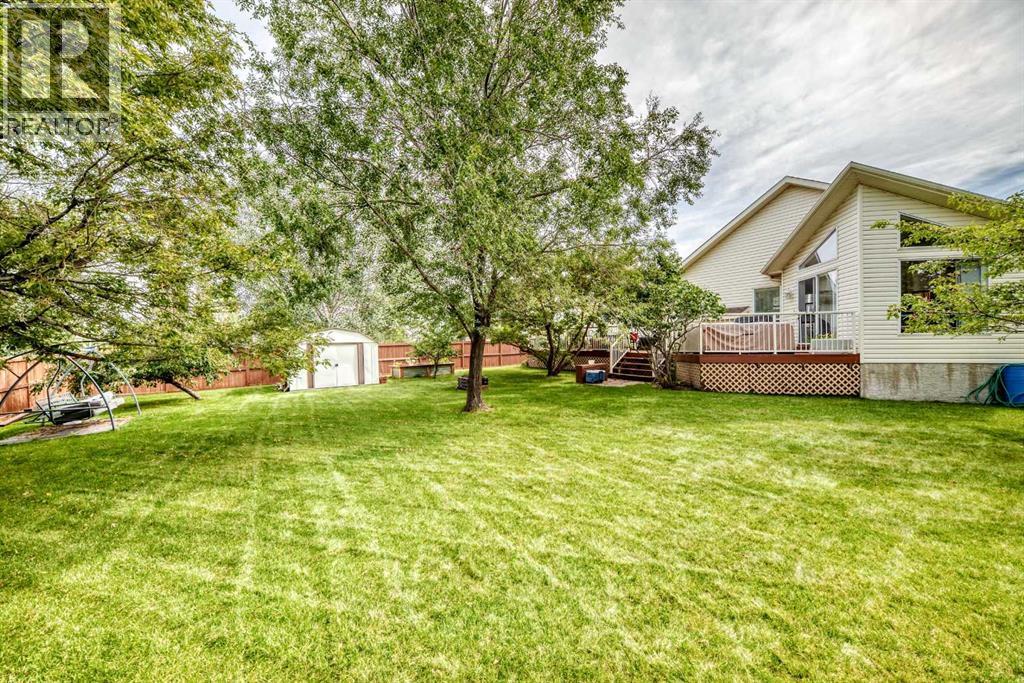 27 Lloyd Crescent NE - Image 47