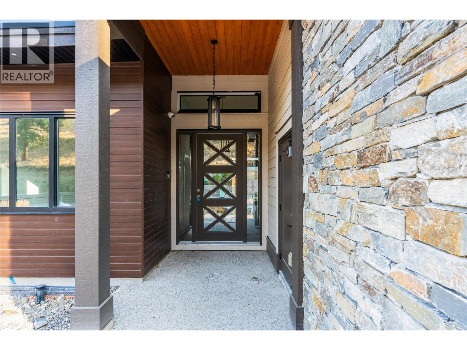 8940 Tavistock Road - Image 13