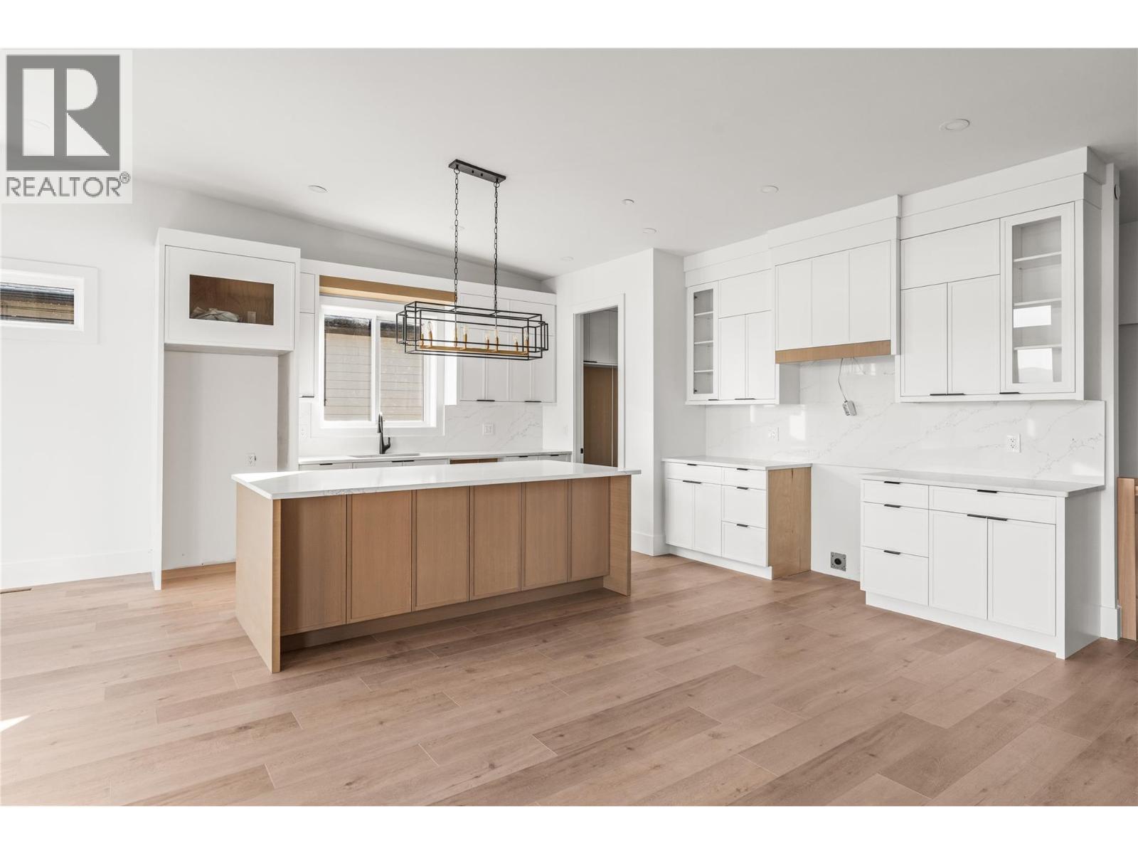 8940 Tavistock Road - 21