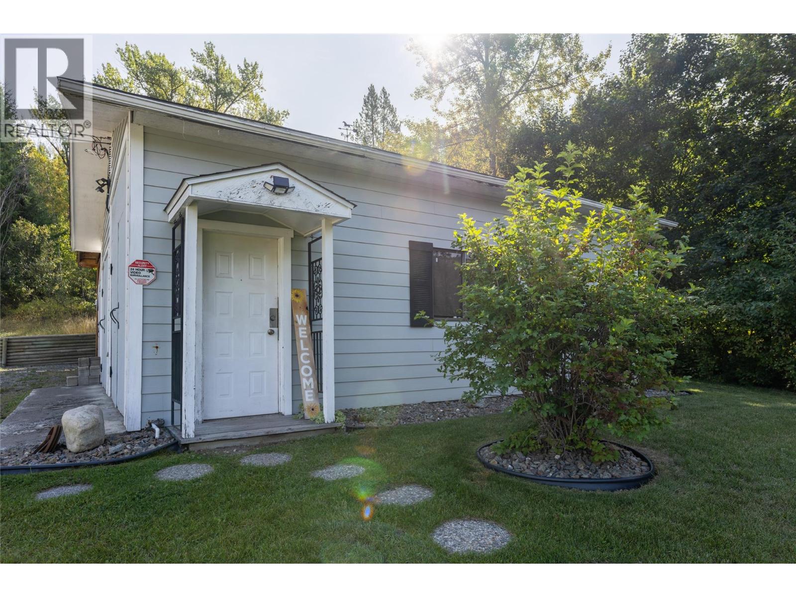 232 Everette Avenue - Image 12
