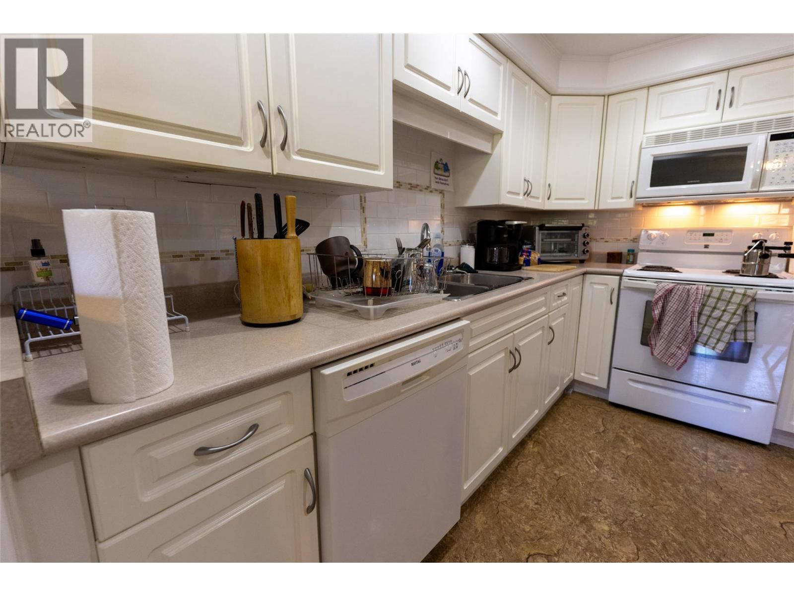 232 Everette Avenue - 51