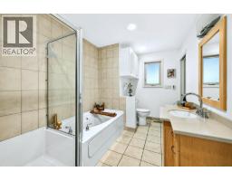 233 Monmouth Drive, Kamloops, BC V2E1L9 Photo 21