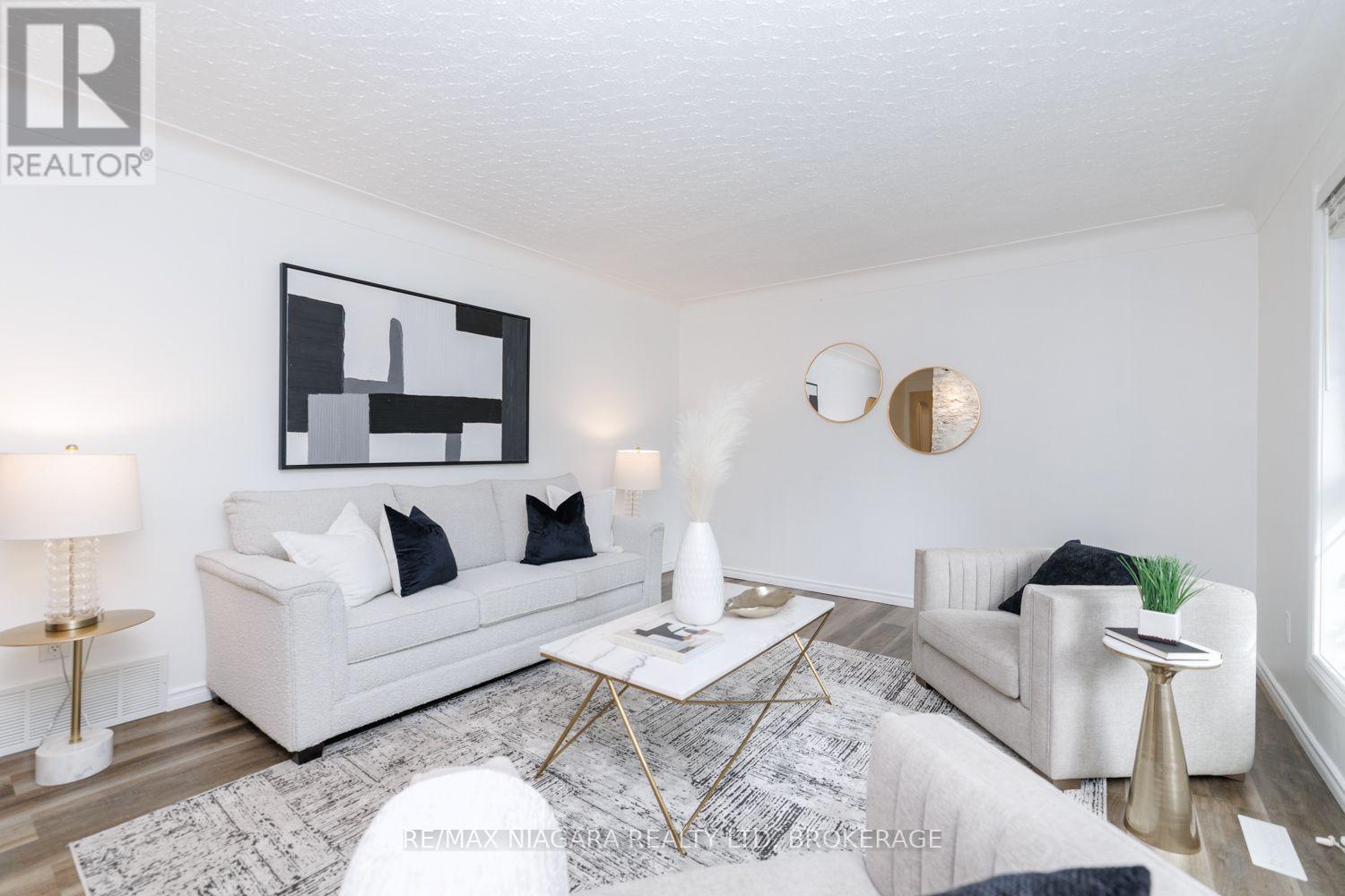 42 STRATHCONA DRIVE S - Image 16