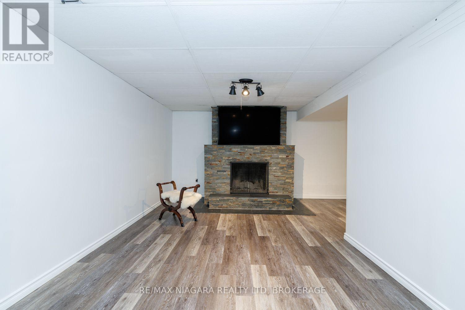 42 STRATHCONA DRIVE S - Image 28