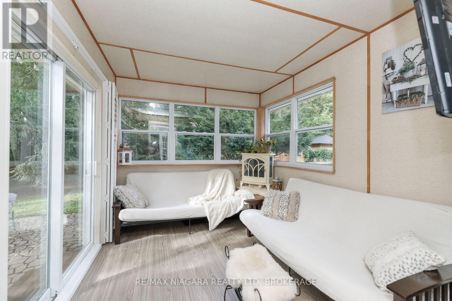42 STRATHCONA DRIVE S - Image 35
