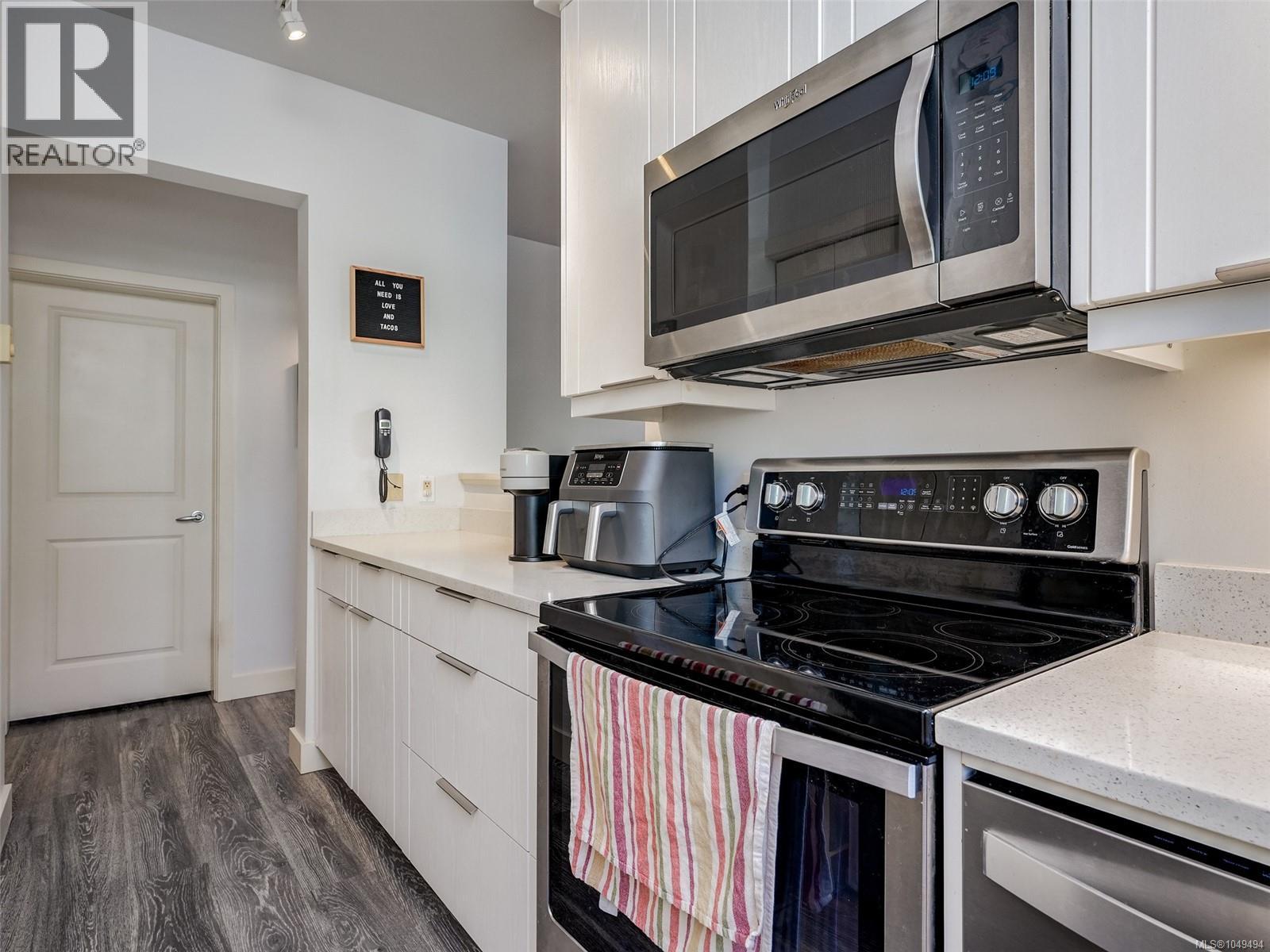 #206C 1115 Craigflower Rd - Image 8