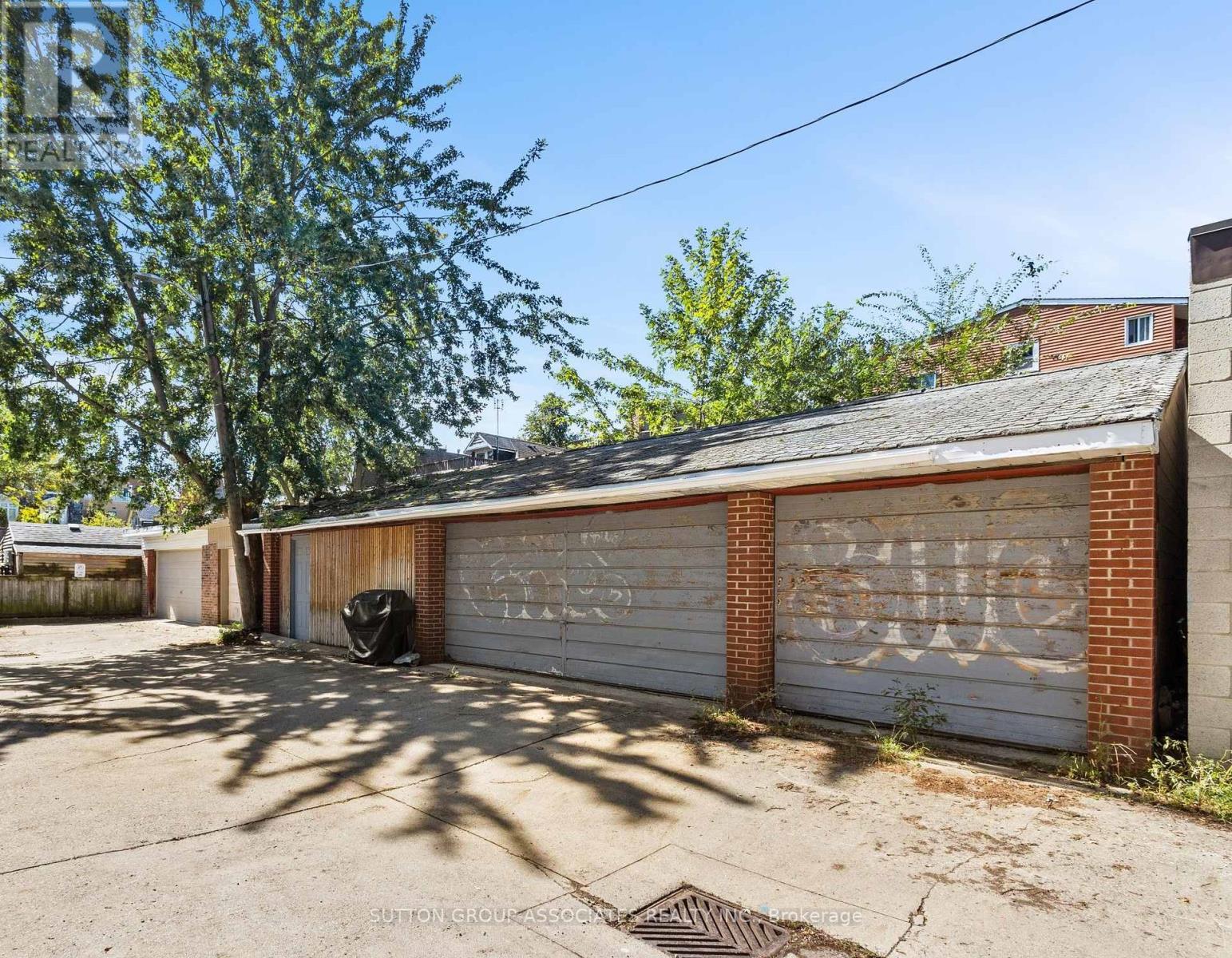 415 BRUNSWICK AVENUE - 20
