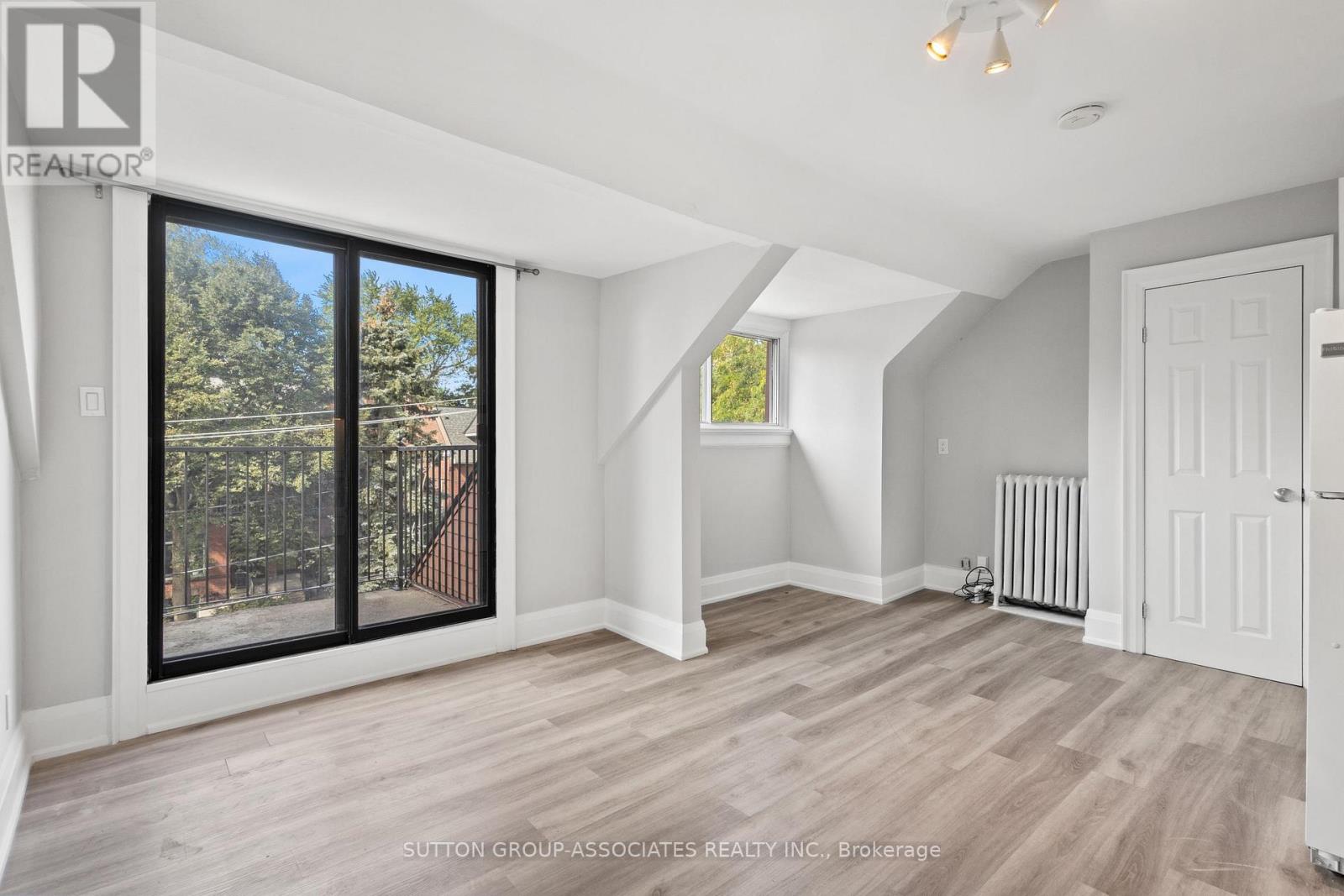 415 BRUNSWICK AVENUE - 8