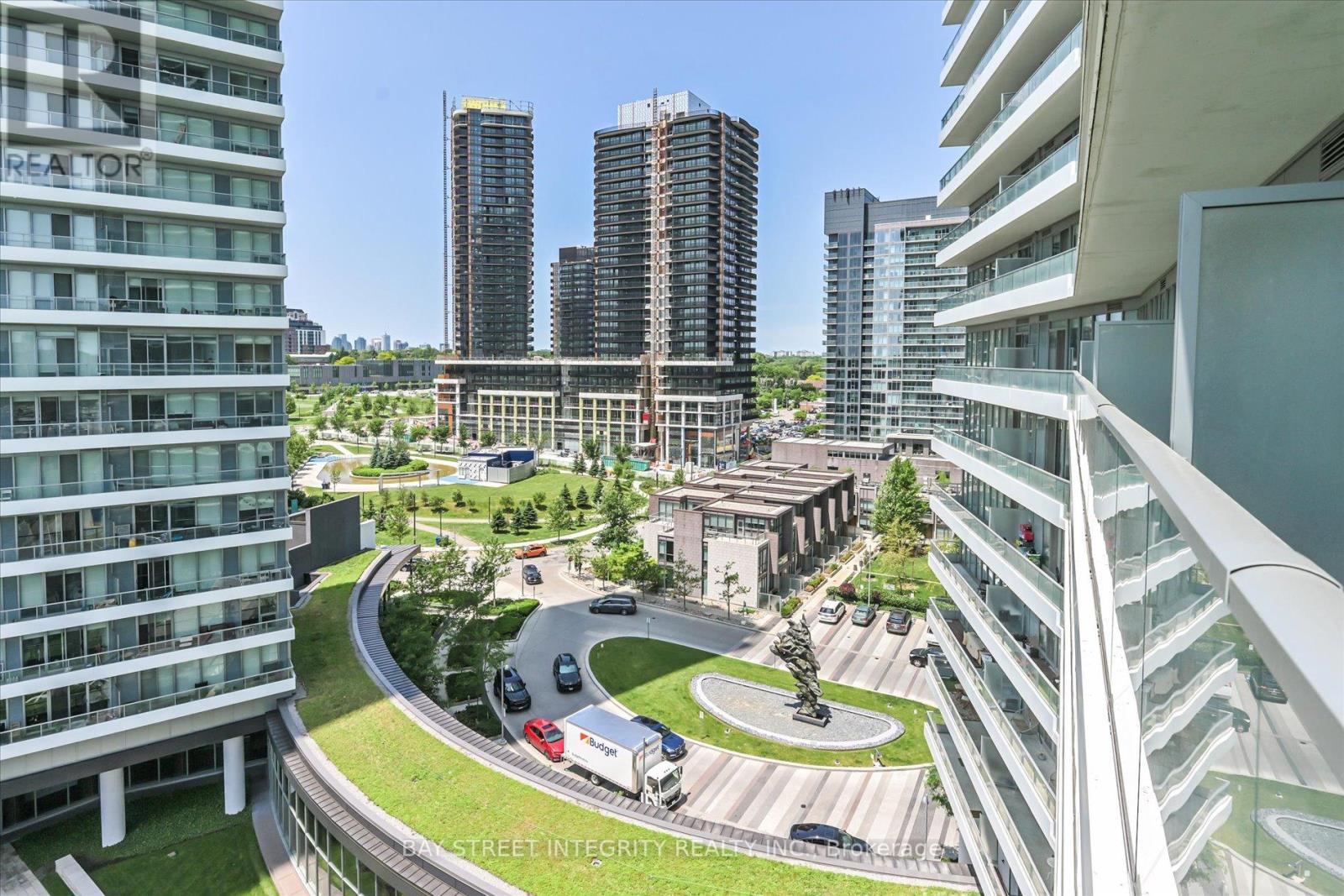 #903 117 MCMAHON DRIVE - 22