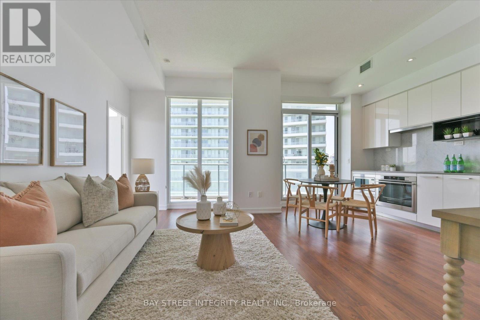#903 117 MCMAHON DRIVE - 4