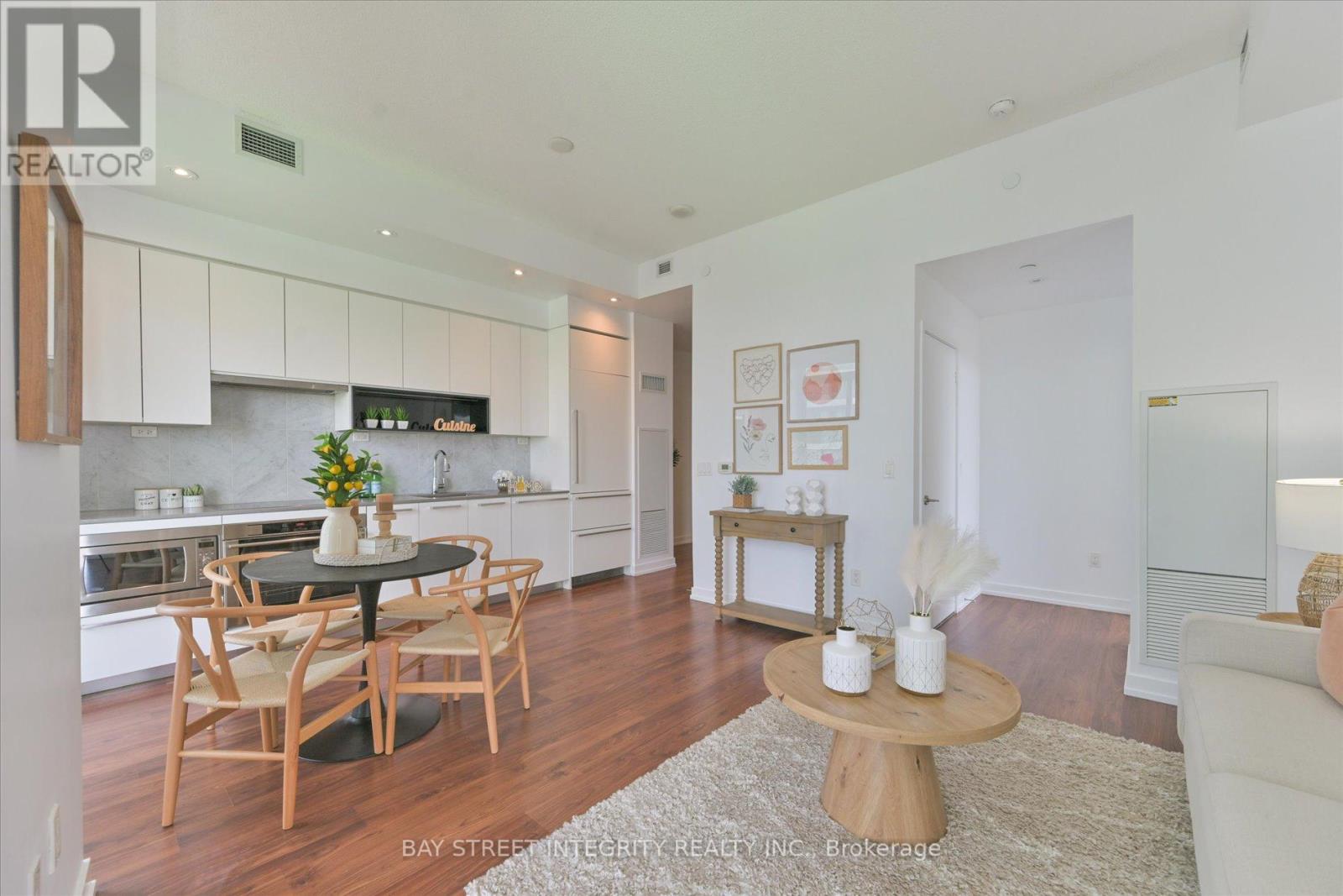 #903 117 MCMAHON DRIVE - 6