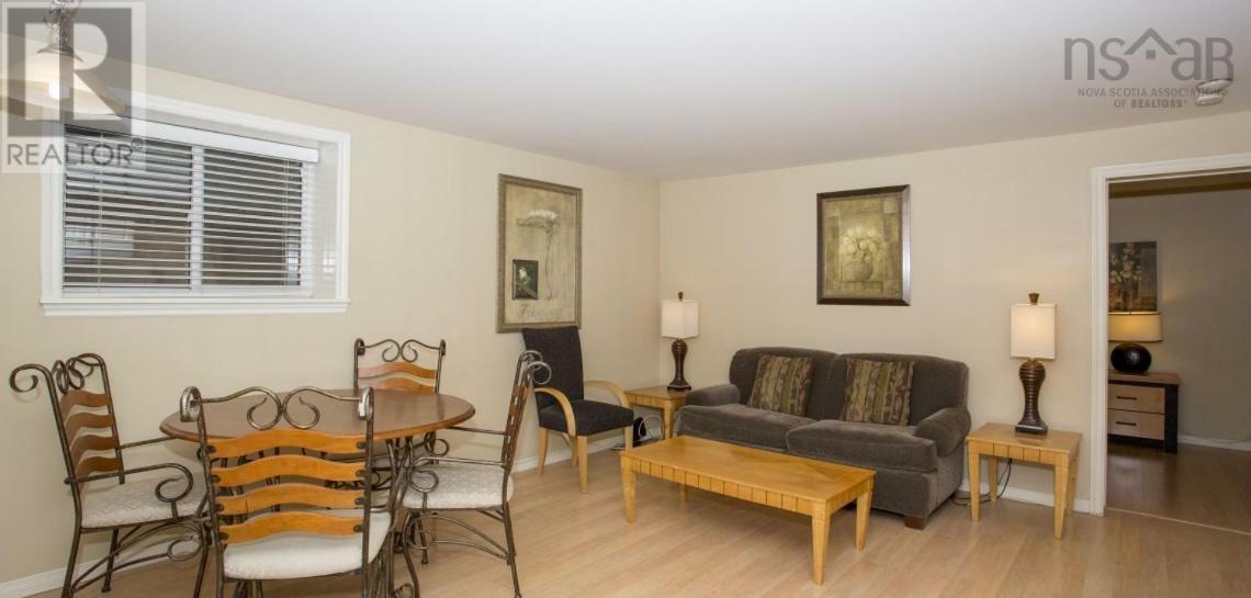 1266 Queen Street - 18