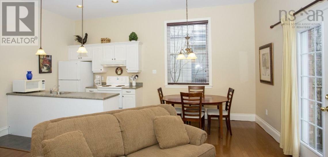 1266 Queen Street - 22