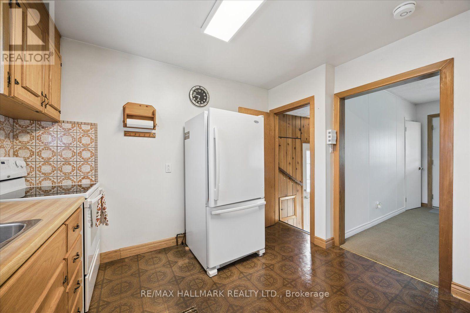 139 ELINOR AVENUE - 11