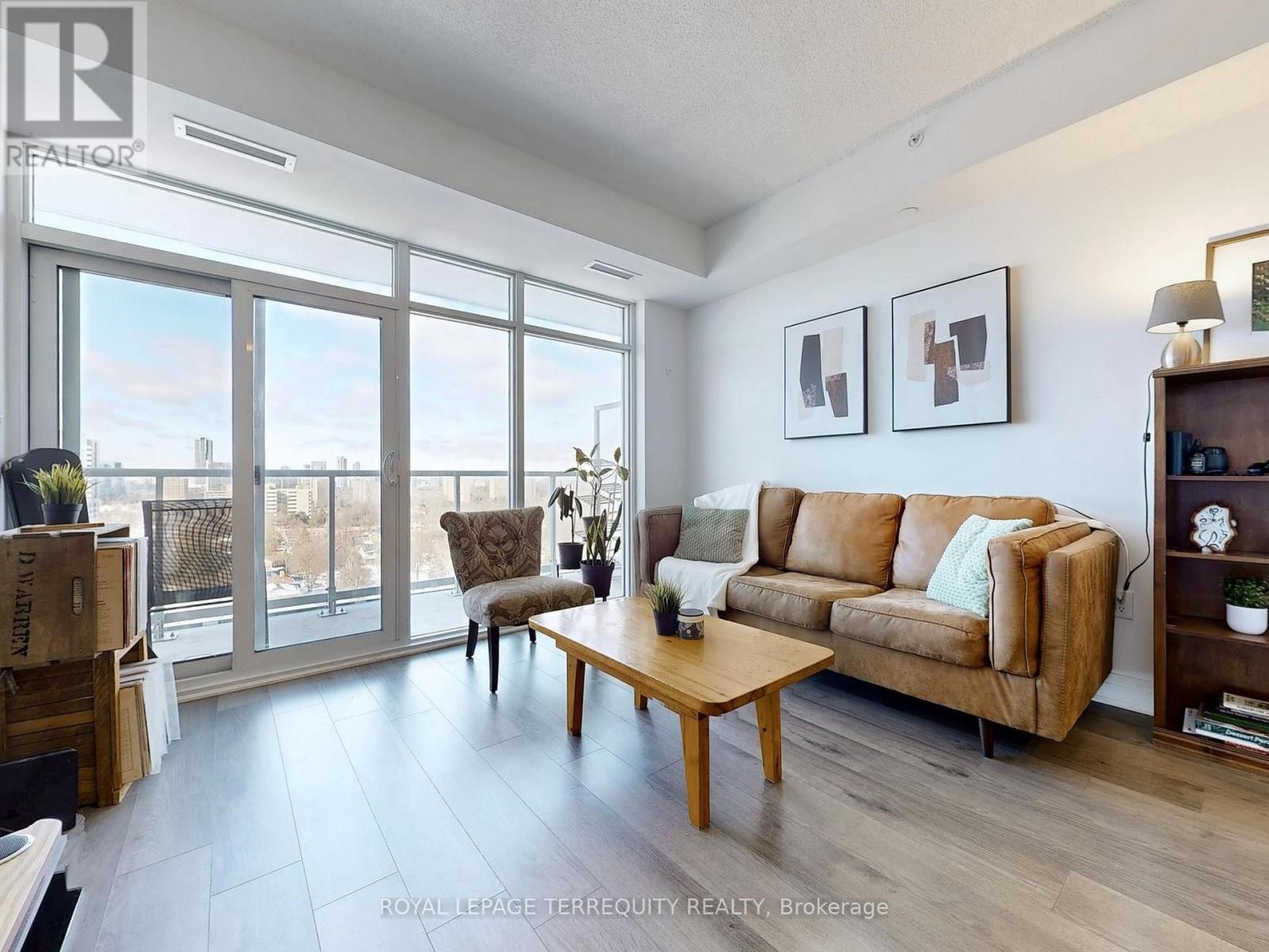 #1110 3220 SHEPPARD AVENUE E - 6