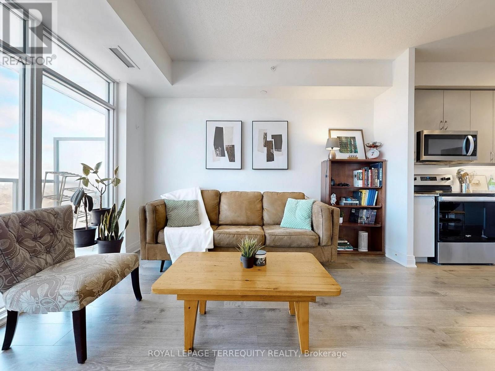 #1110 3220 SHEPPARD AVENUE E - 7
