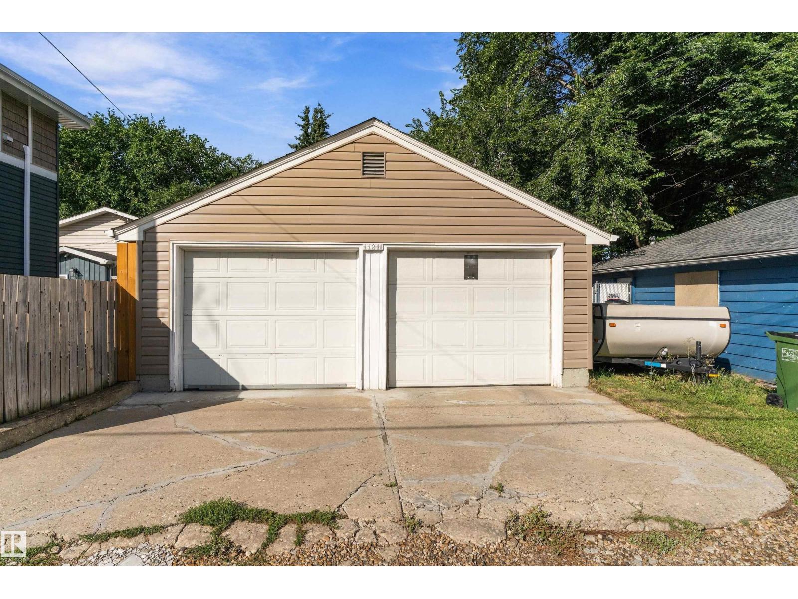 11911 70 St NW, Montrose (Edmonton) — photo 23 of 29