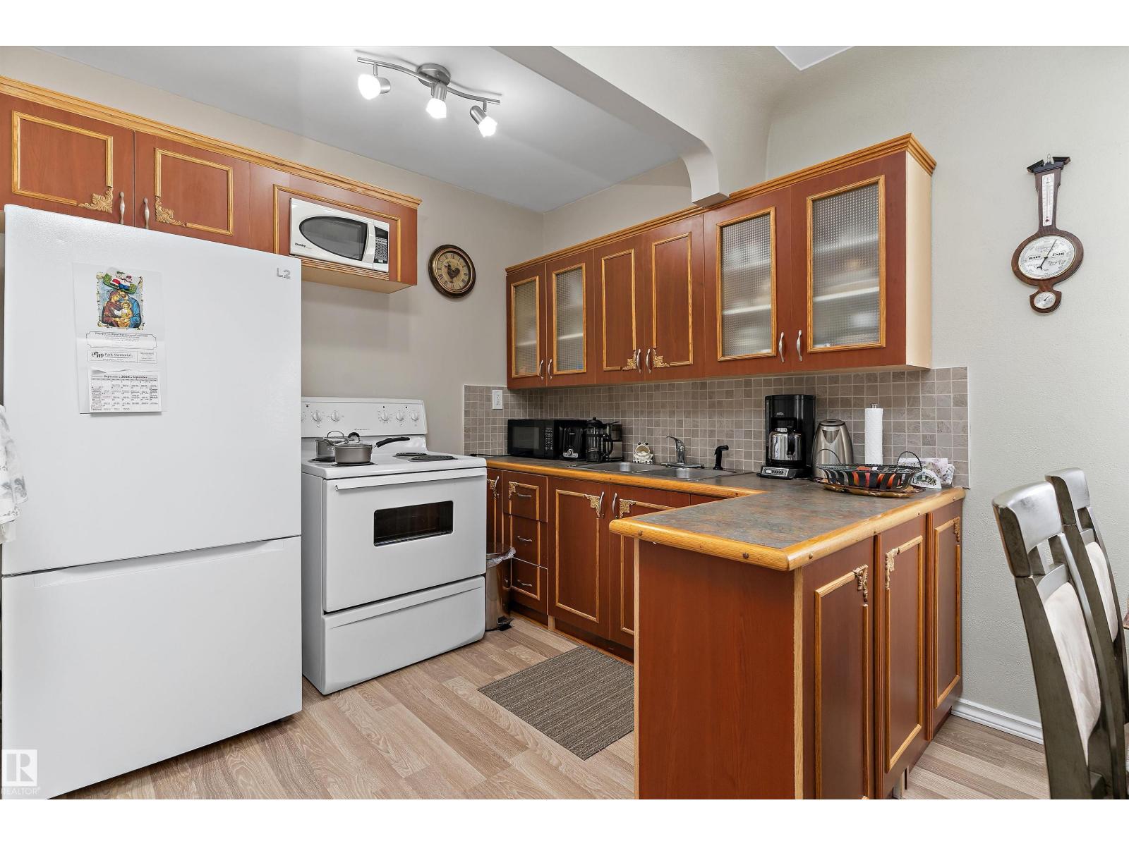 11911 70 ST NW, Montrose (Edmonton), Edmonton photo 5