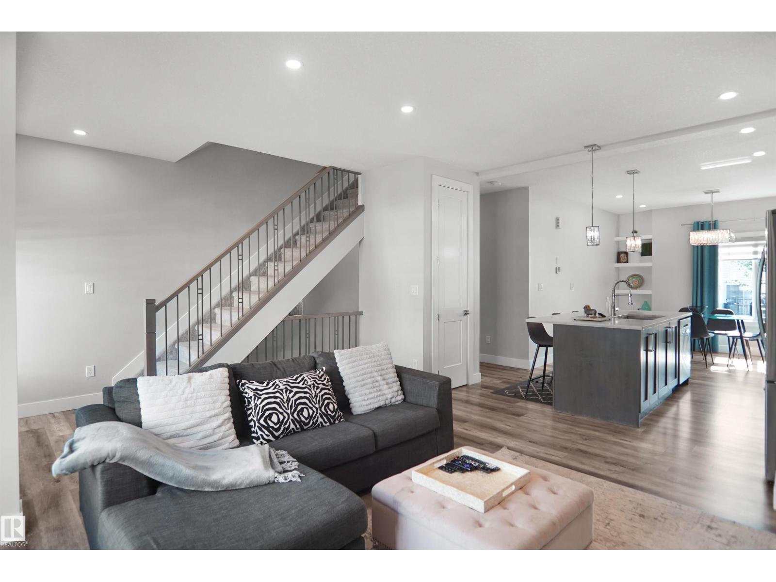#15 230 EDGEMONT RD NW - Image 10