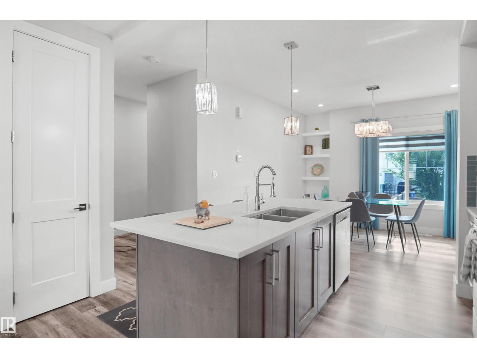 #15 230 EDGEMONT RD NW - 14