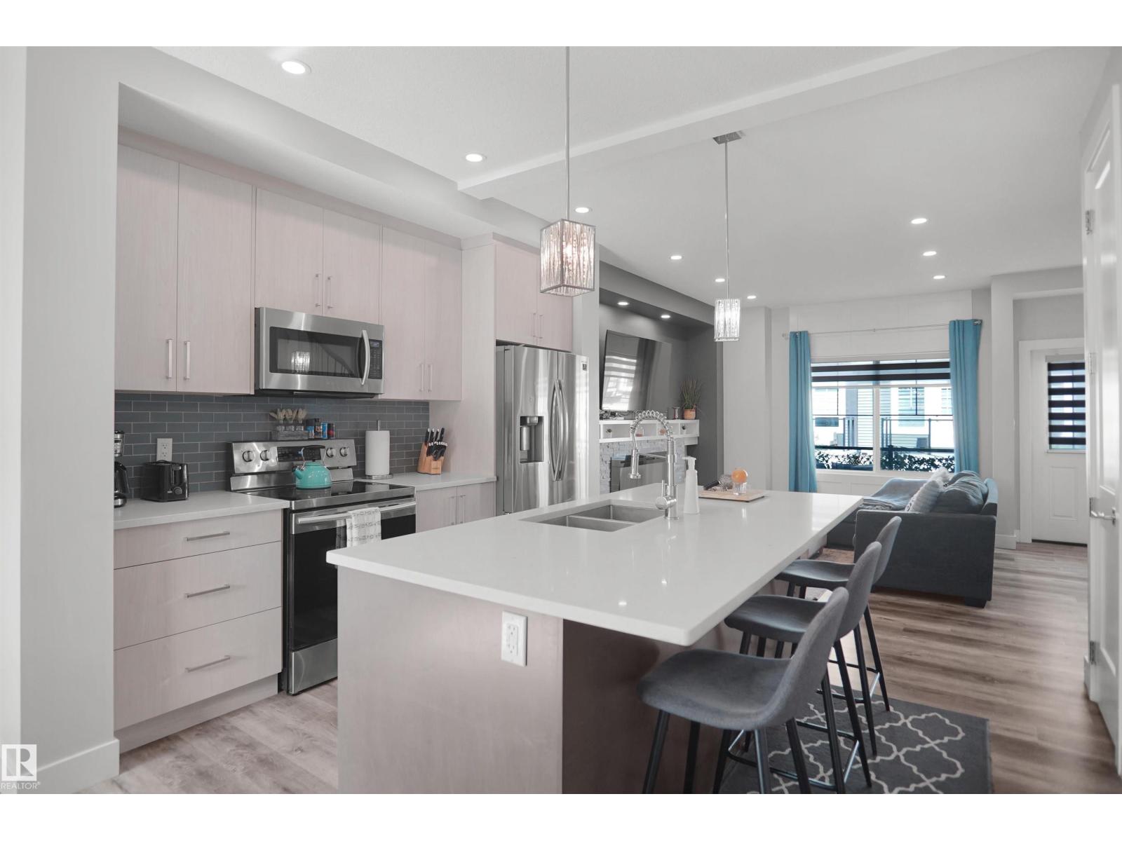 #15 230 EDGEMONT RD NW - Image 17