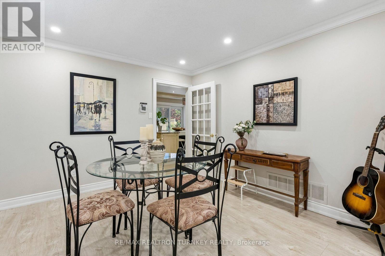 263 CHAMBERS CRESCENT - 14