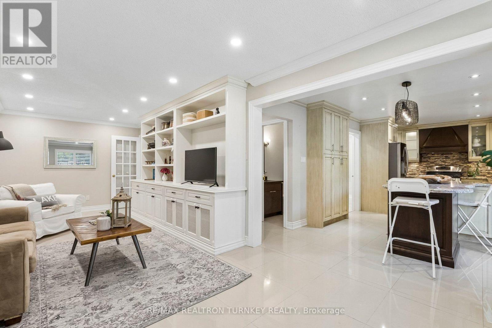 263 CHAMBERS CRESCENT - 20