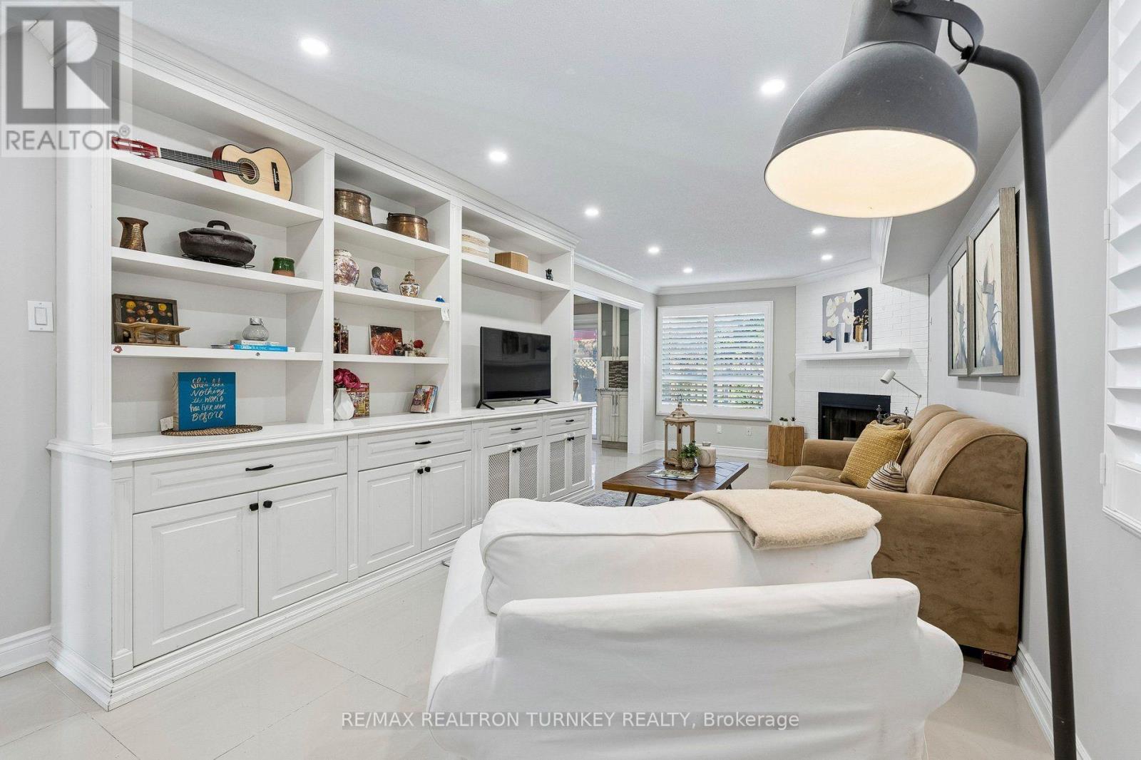 263 CHAMBERS CRESCENT - 23