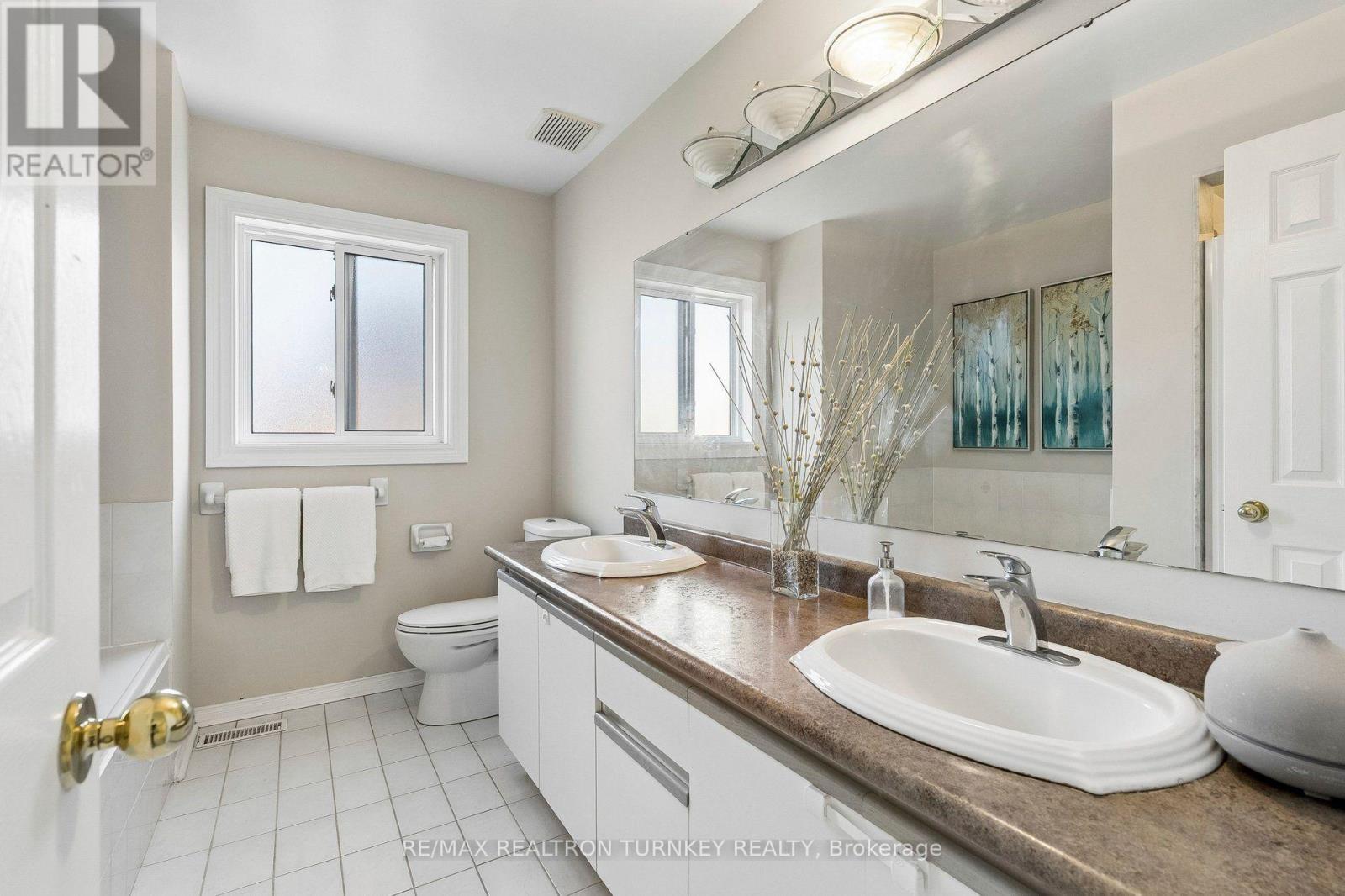 263 CHAMBERS CRESCENT - Image 31
