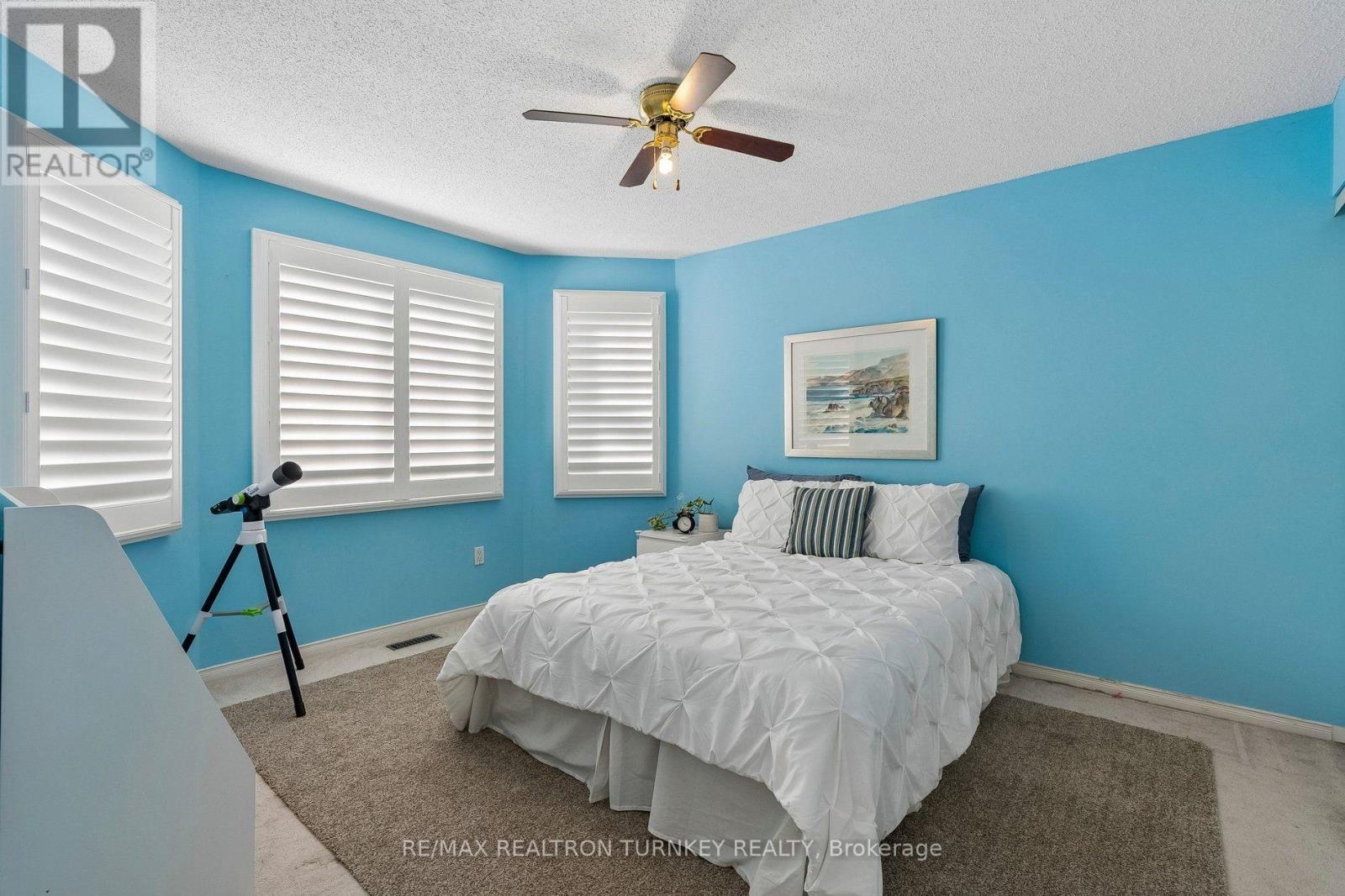 263 CHAMBERS CRESCENT - 32