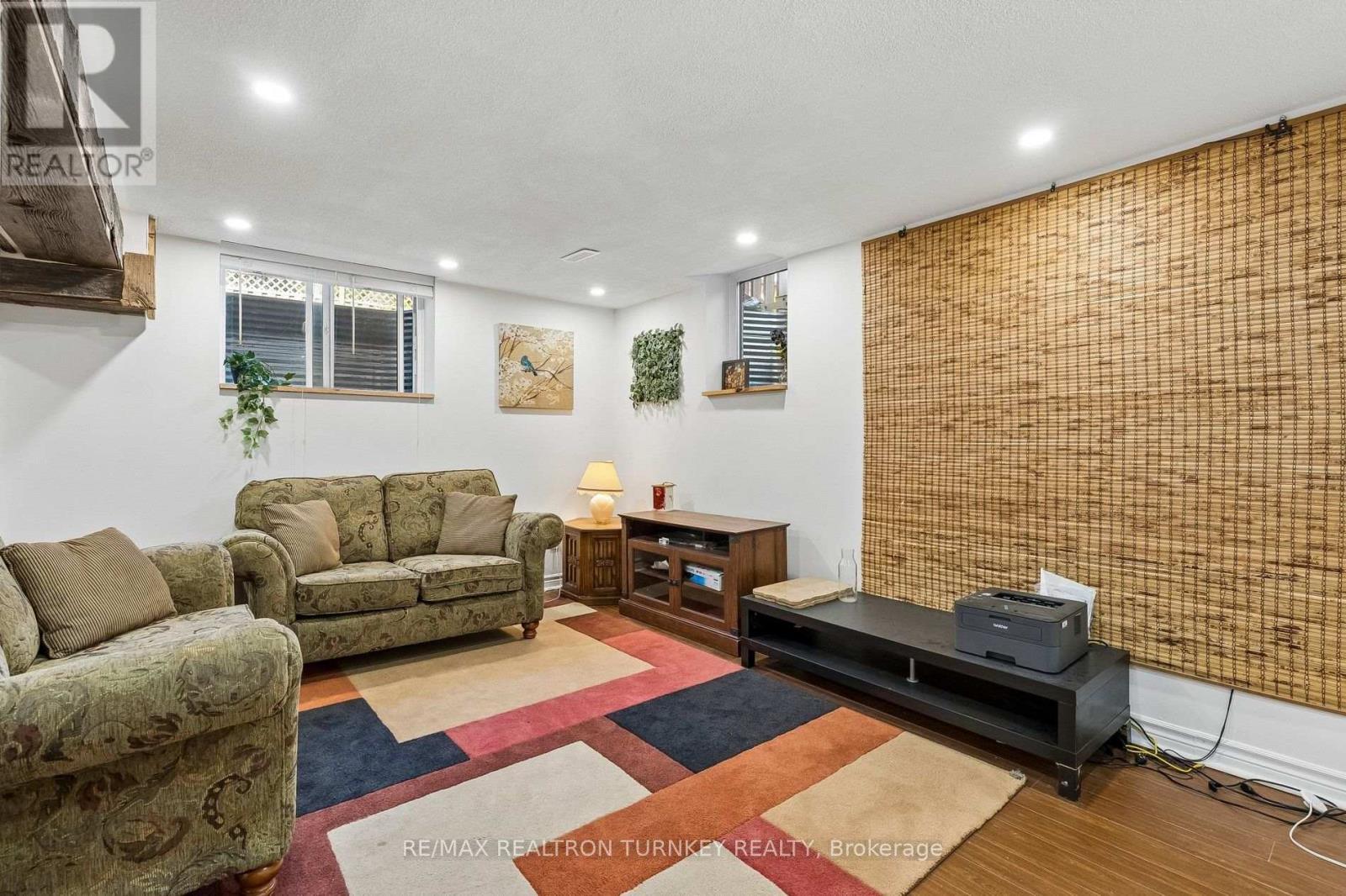 263 CHAMBERS CRESCENT - Image 39