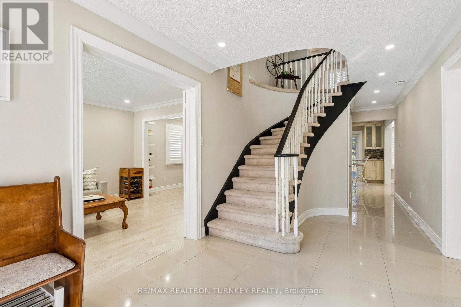 263 CHAMBERS CRESCENT - 4