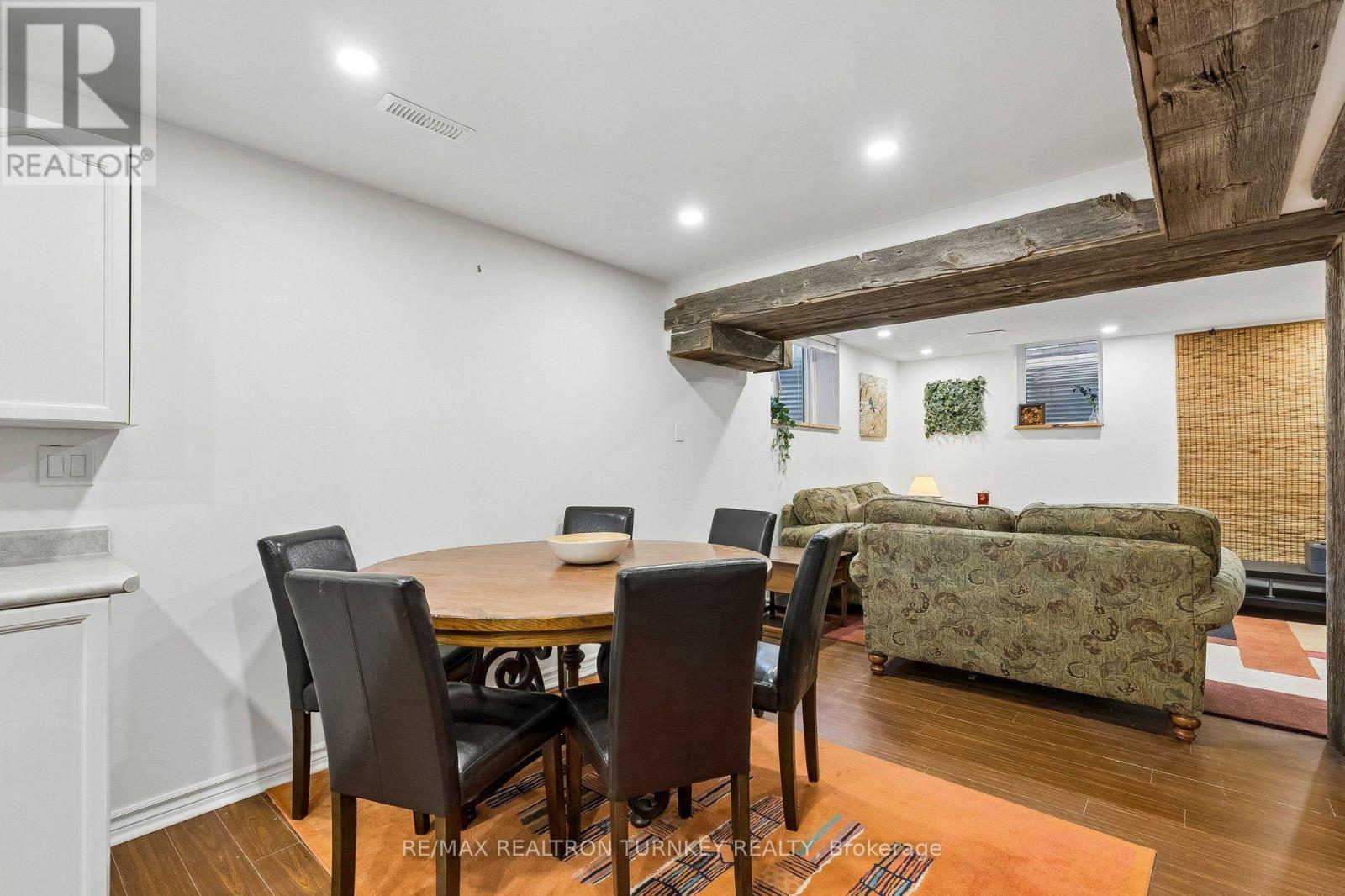 263 CHAMBERS CRESCENT - 41