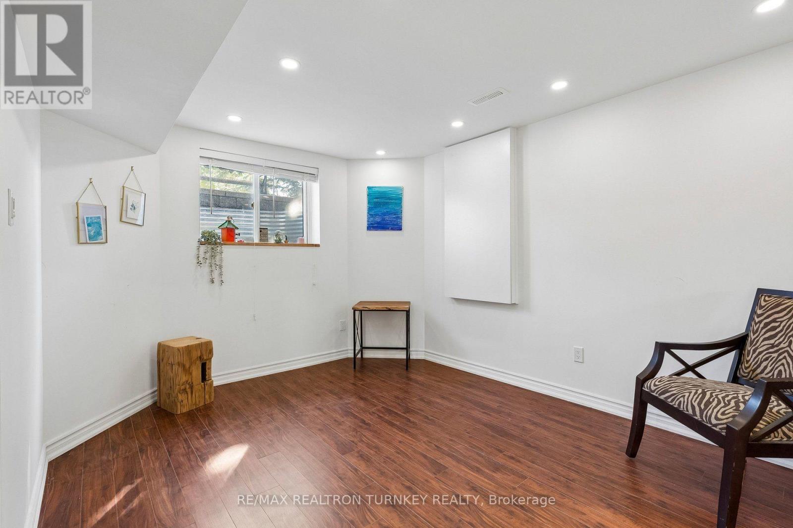 263 CHAMBERS CRESCENT - 45
