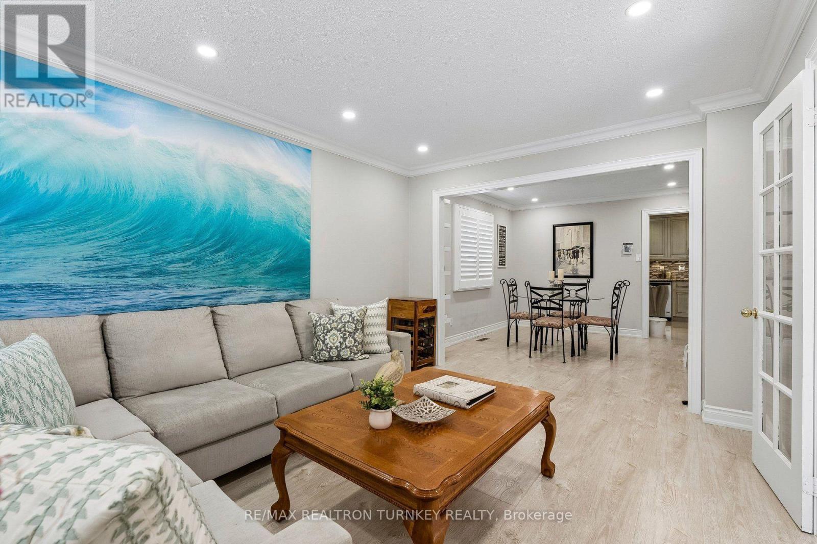 263 CHAMBERS CRESCENT - 9