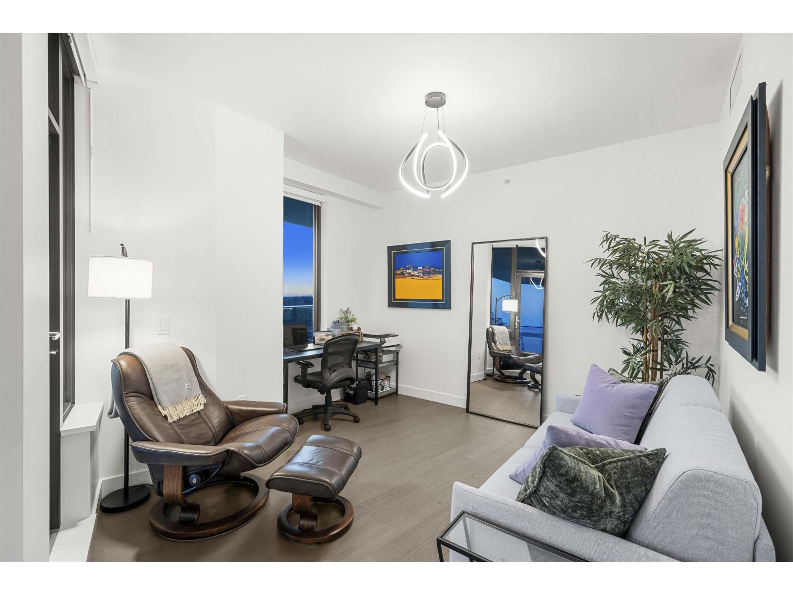 1605 1588 JOHNSTON ROAD, White Rock