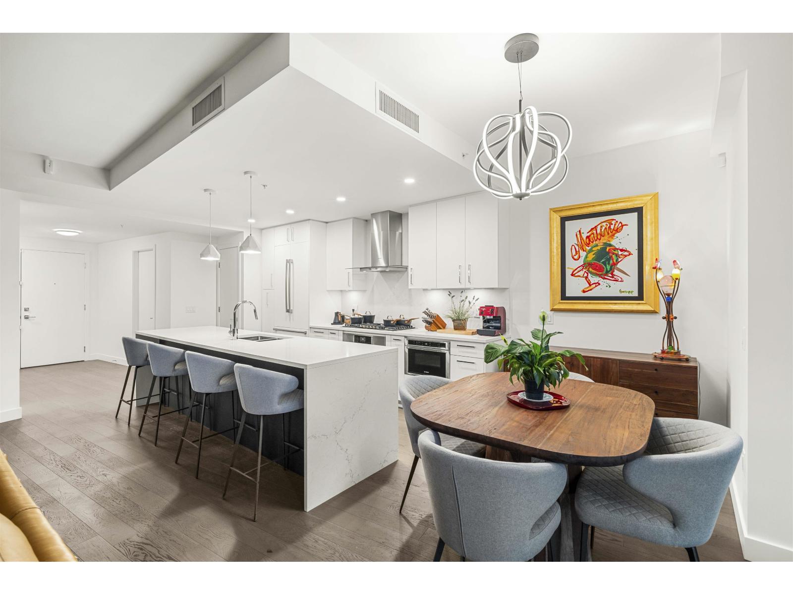 1605 1588 JOHNSTON ROAD, White Rock
