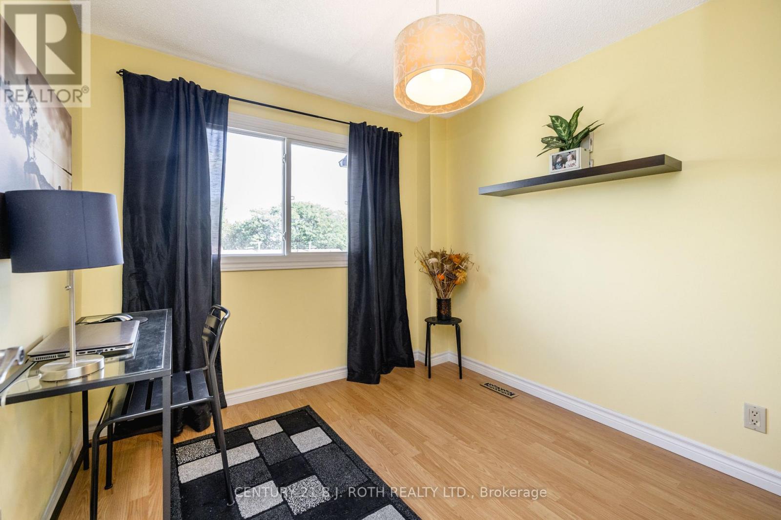 #31 52 ADELAIDE STREET - Image 19