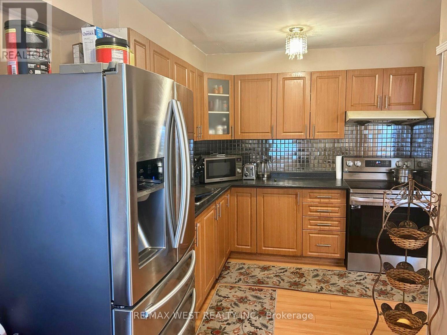 #134 6458 FINCH AVENUE W - 9