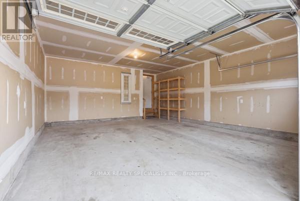 542 REMEMBRANCE ROAD - Image 32