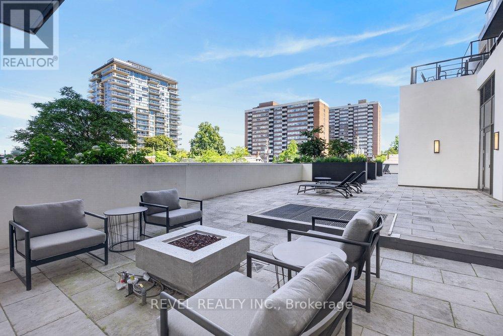 #1705 2007 JAMES STREET - Image 45