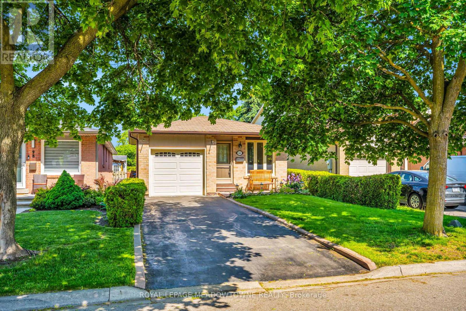 100 MARTINDALE CRESCENT - 1