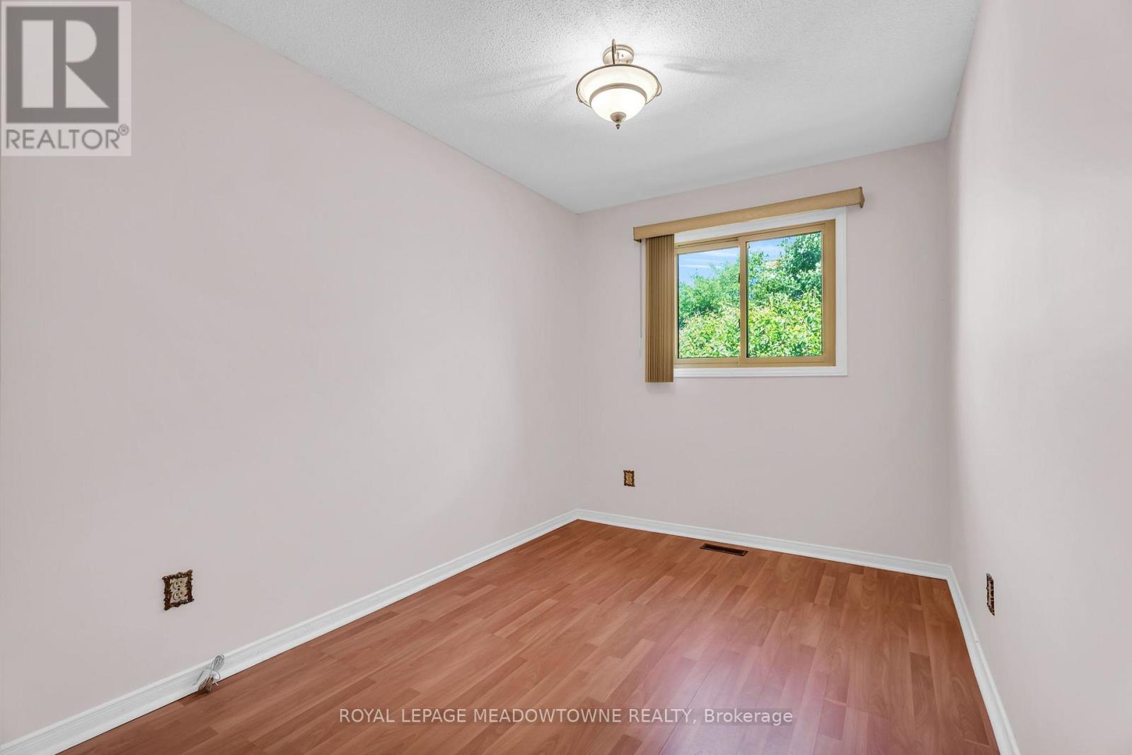 100 MARTINDALE CRESCENT - 20