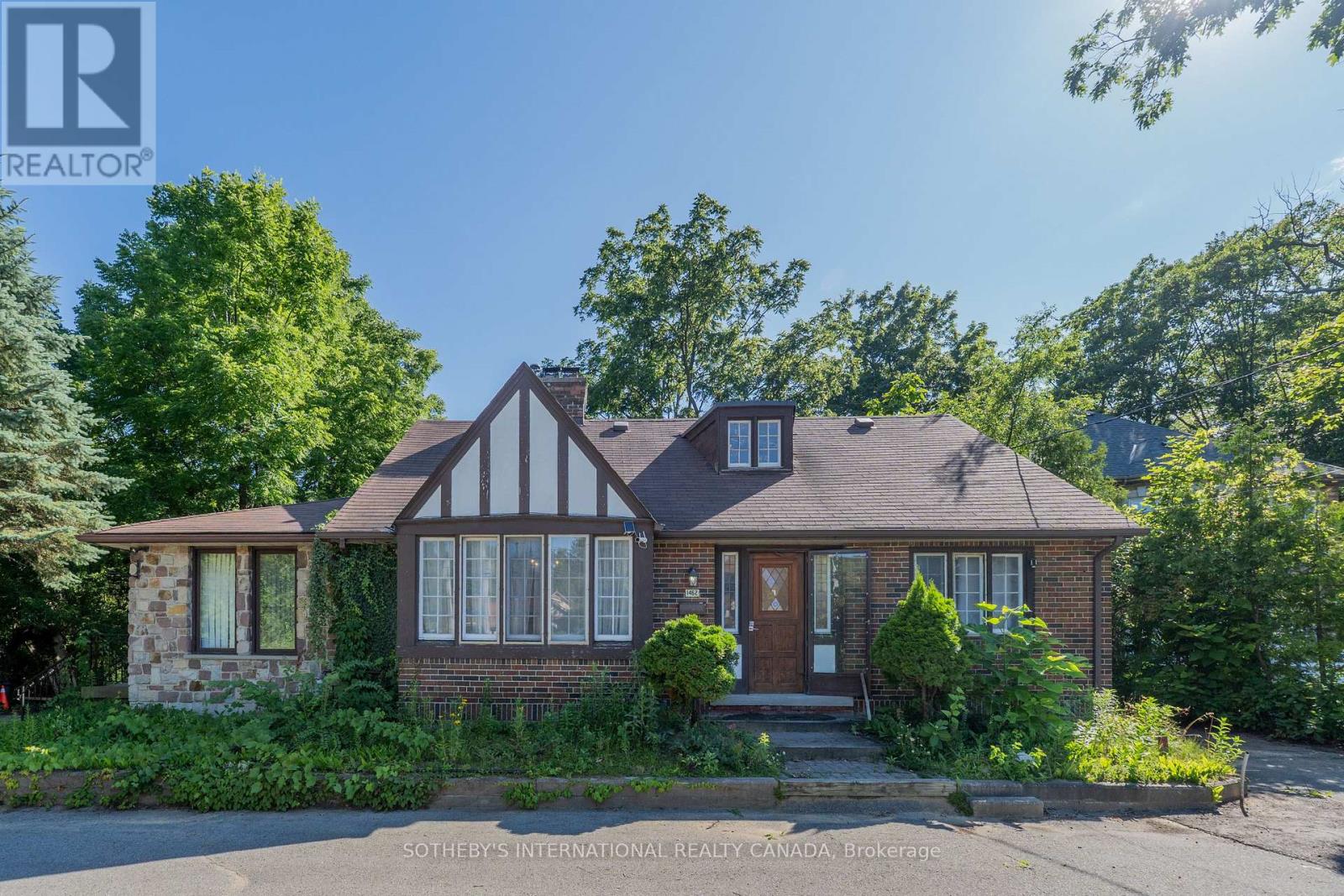 1462 HURONTARIO STREET - 1