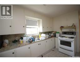 810 2nd Avenue, Simmie, SK S0N2N0 Photo 7