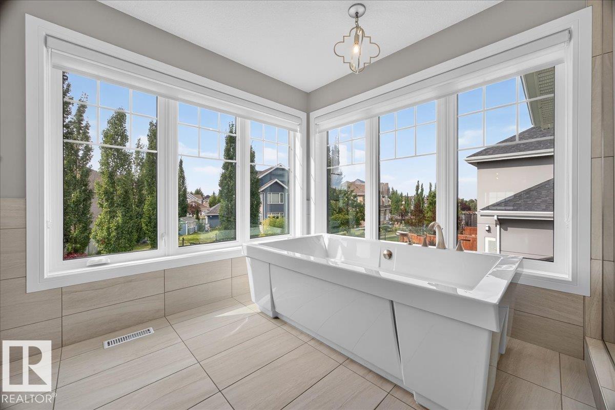 2032 90 ST SW - 26