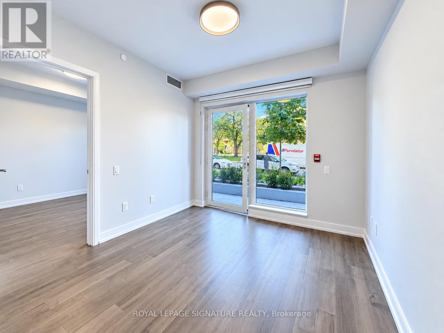 Photo of 2525 Bathurst Street
