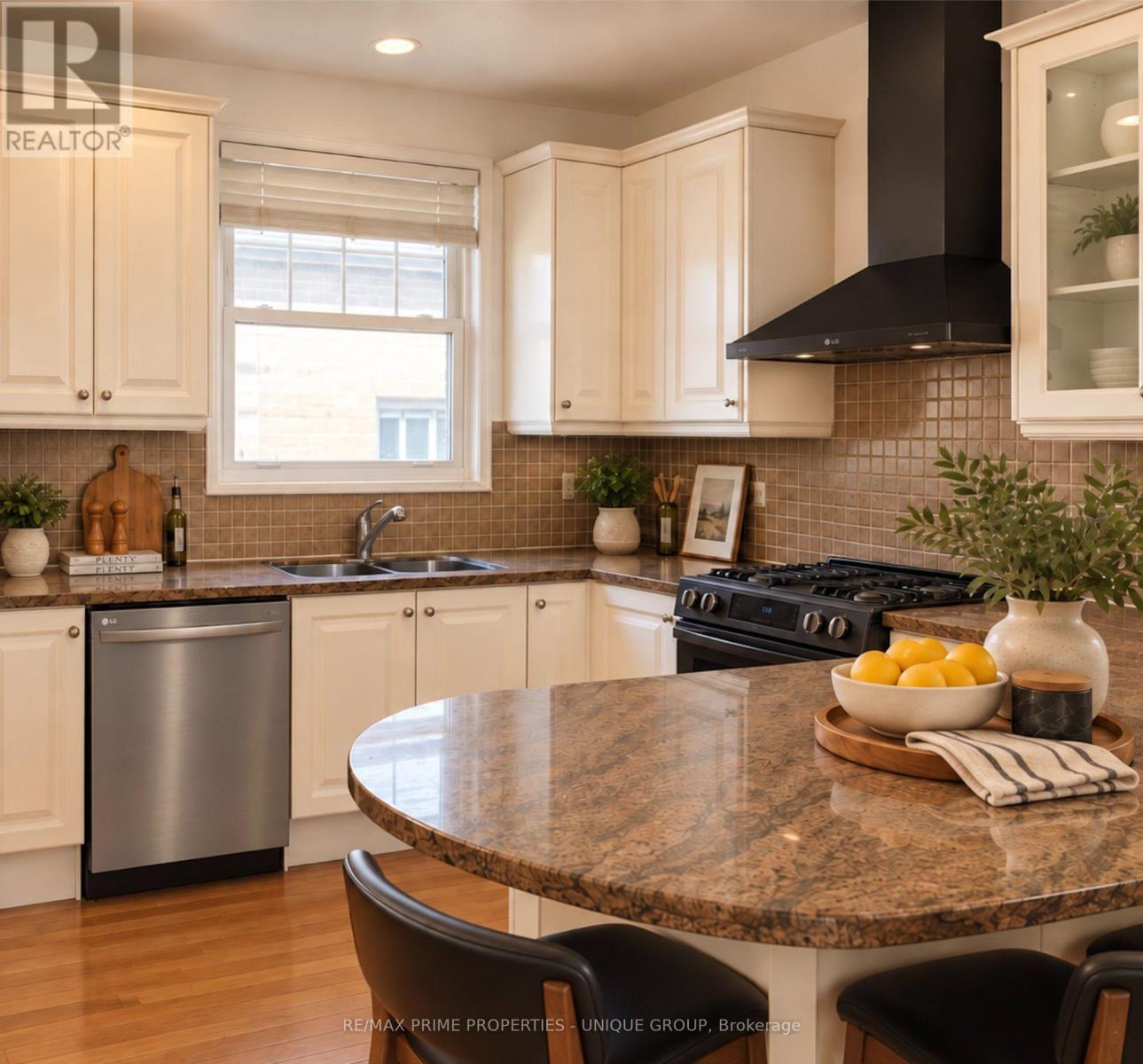 UPPER - 39 WHITEHALL ROAD, Toronto (Rosedale-Moore Park) — photo 6