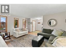 Mud room - 2930 Kutarna Crescent, Regina, SK S4V0T3 Photo 6