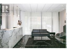 401 - 9 Deer Park Crescent, Toronto, ON M4V2C4 Photo 16